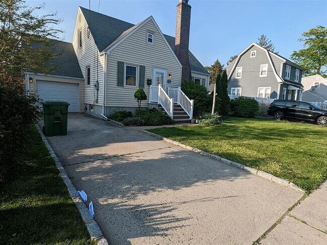 Building Photo - Roselle Sweet Homes