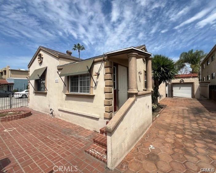 Foto principal - 14717 Victory Blvd