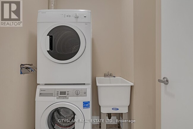 Photo du bâtiment - 3 Elsie Ln