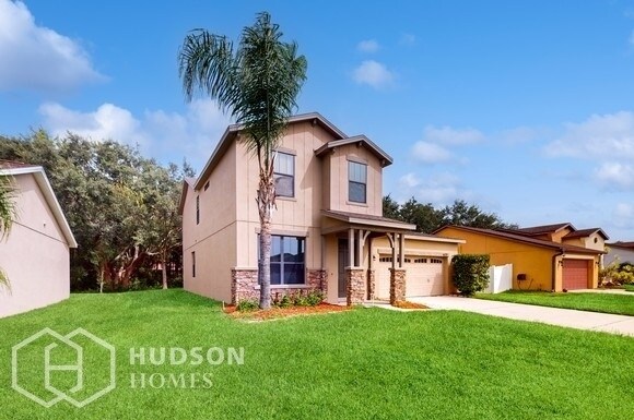Building Photo - SELF TOUR NOW! - 4629 Doral Park Avenue, K...