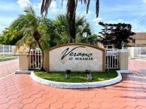 Foto principal - 2266 SW 81st Ave
