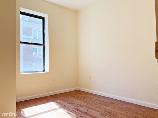 Foto del edificio - 667 W 177th St