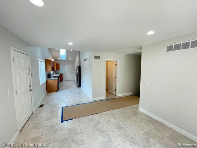 Building Photo - 3121 Cherry Tree Ln