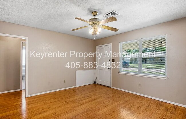 Foto del edificio - Spacious 3BD, 2BTH Home Right off 12th AVE Minutes from the highway and 5 Minutes from OU Campus!