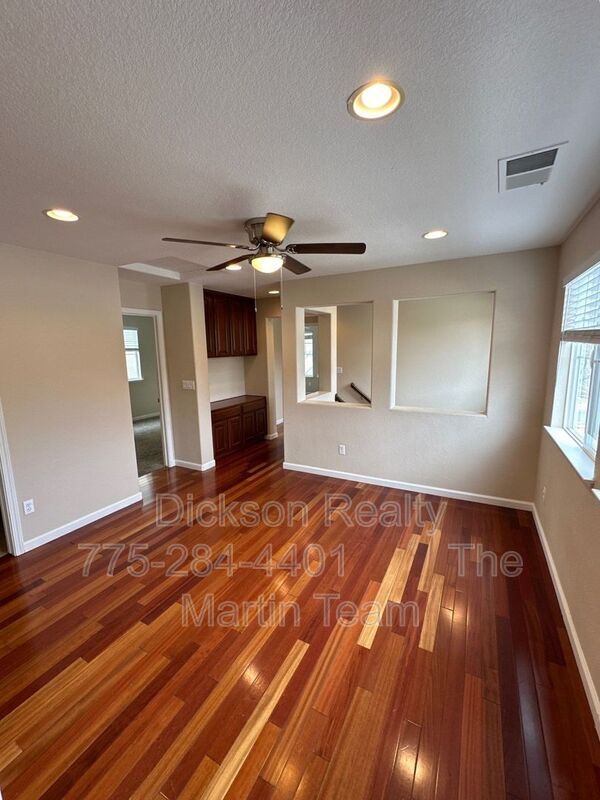 Building Photo - 3994 Dominus Dr