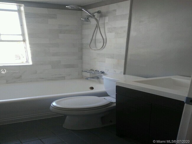 Foto del edificio - 736 13th St