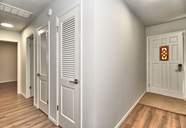 Foto del edificio - 6925 E 73rd St