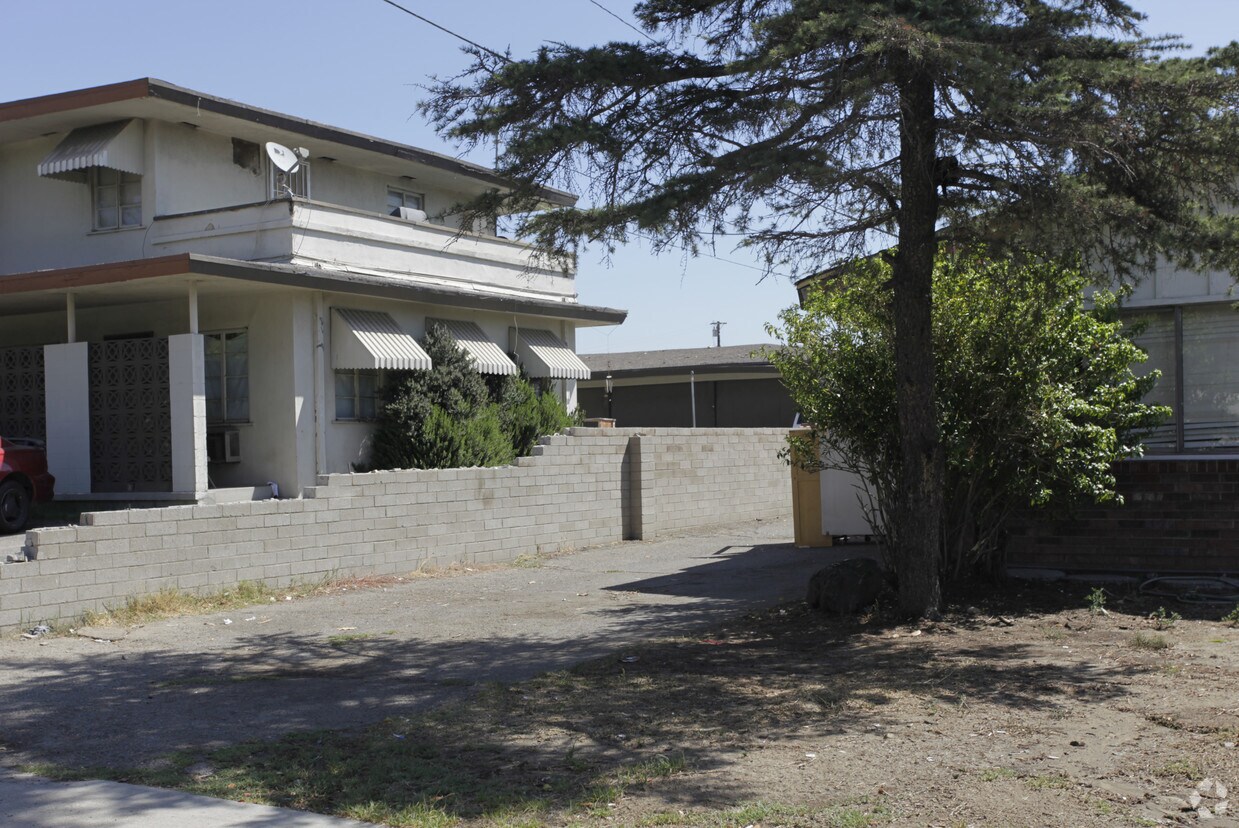 Building Photo - 8161 Wheeler Ave