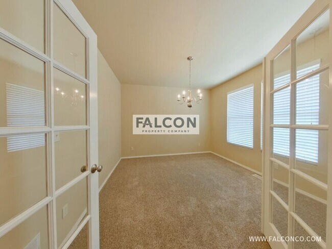 Foto del edificio - 10525 Black Elk Way