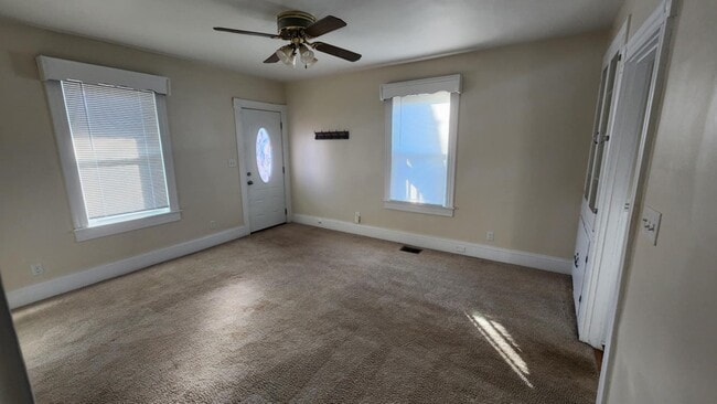 Building Photo - 1208 Social St