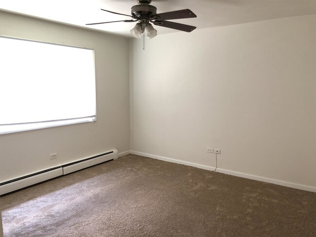 Building Photo - 1035 Todd Farm Dr