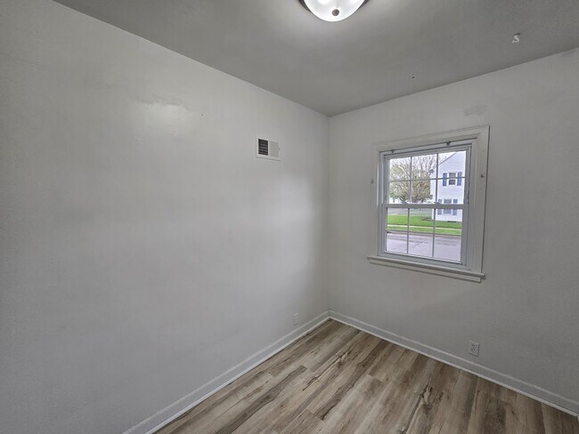 Foto del edificio - 1524 Williston Ave