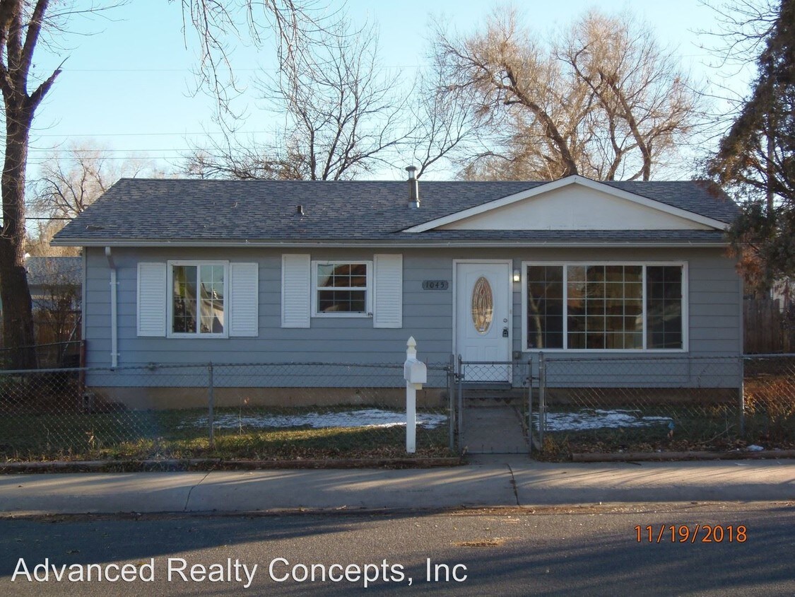 Primary Photo - 3 br, 1 bath House - 1045 Montrose Avenue