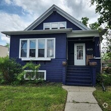 Building Photo - 1105 W Touhy Ave