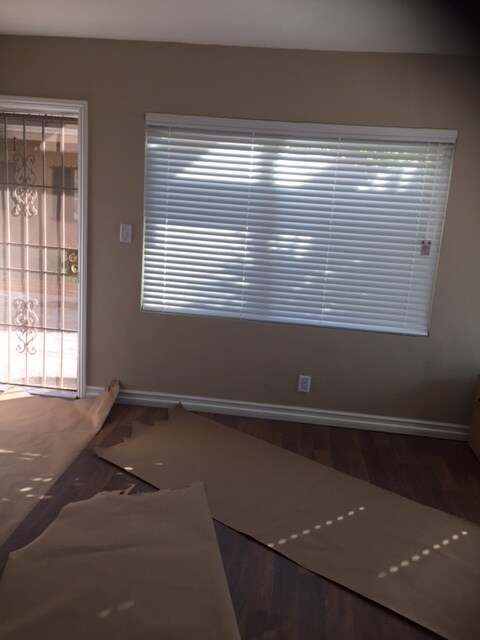 Foto del edificio - 2433 W Imperial Hwy