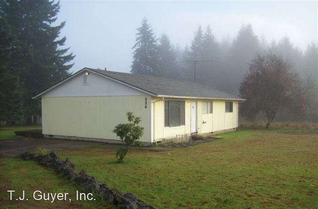 Foto principal - 3 br, 1.5 bath House - 556 Avery Road W.