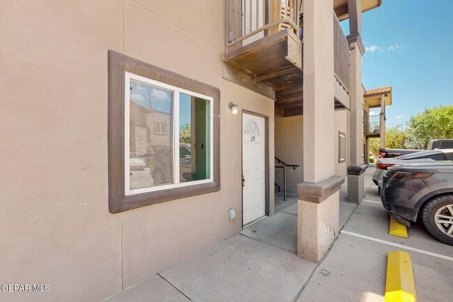 Foto del edificio - 540 N Yarbrough Dr