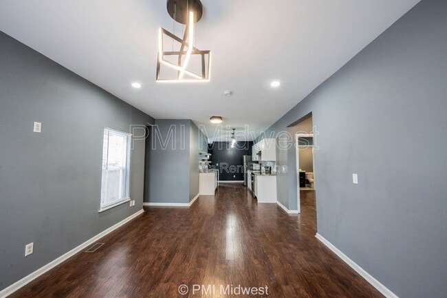 Building Photo - 3159 E Washington St