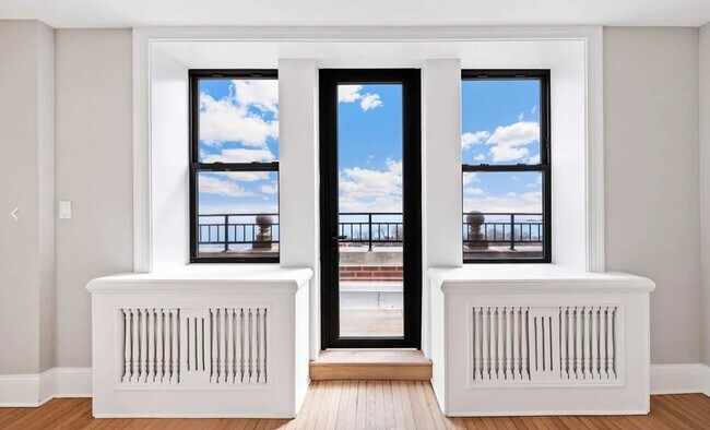 Foto del edificio - The Dunham Apartments
