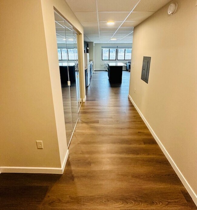 Interior Photo - Bantr