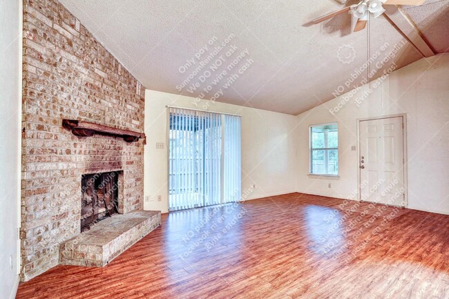 Foto del edificio - 106 Hughson Ct