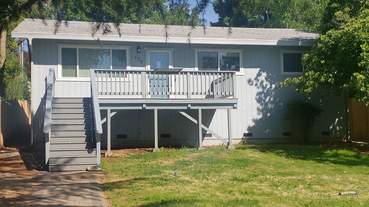 Primary Photo - Updated Home in Old Town Auburn