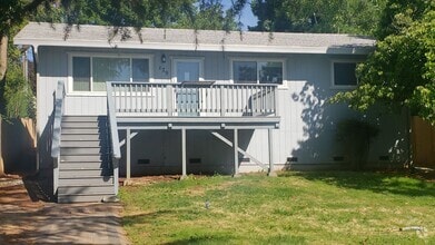 Building Photo - 179 Cedar St