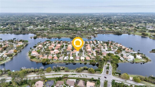 Foto del edificio - 17851 NW 19th St