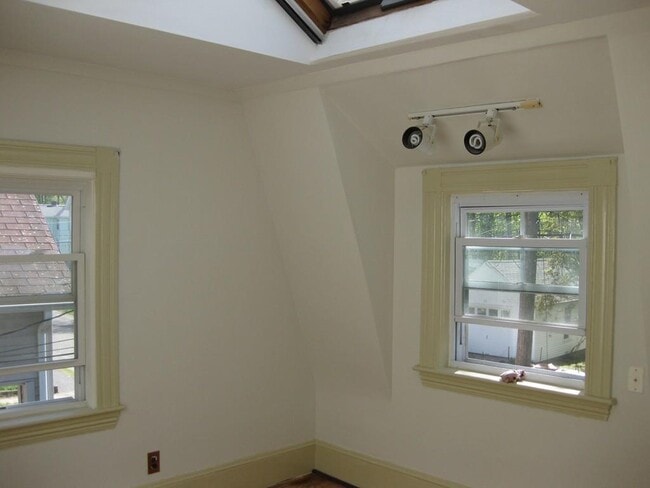 Foto del edificio - 14 Lake St