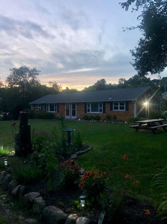 74 Ministerial Rd, South Kingstown, RI 02879 Townhome Rentals in