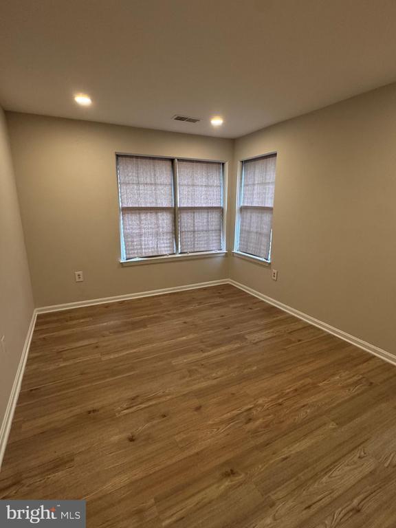 Foto del edificio - 8611 Beekman Pl
