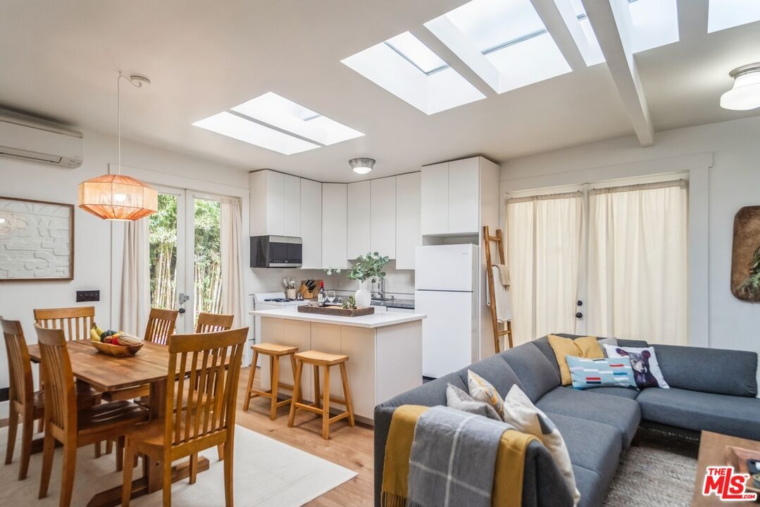 Foto principal - 710 6th Ave