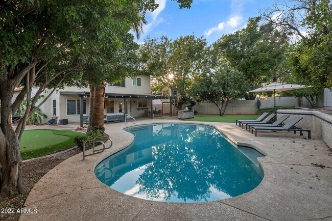 Foto del edificio - 5408 E Kelton Ln