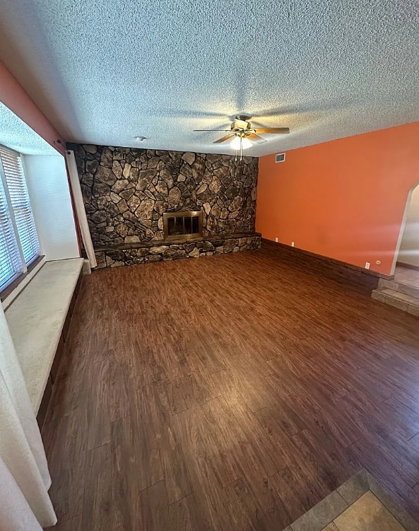 Building Photo - 2112 Castle Ct