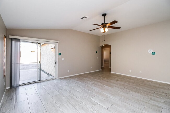 Building Photo - 1355 S 80th St
