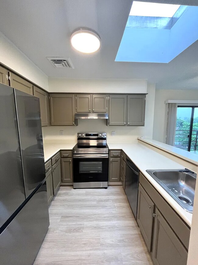 Foto del edificio - 1204 Whitney Ave