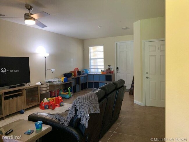 Foto del edificio - 12447 Emerald Creek Ct