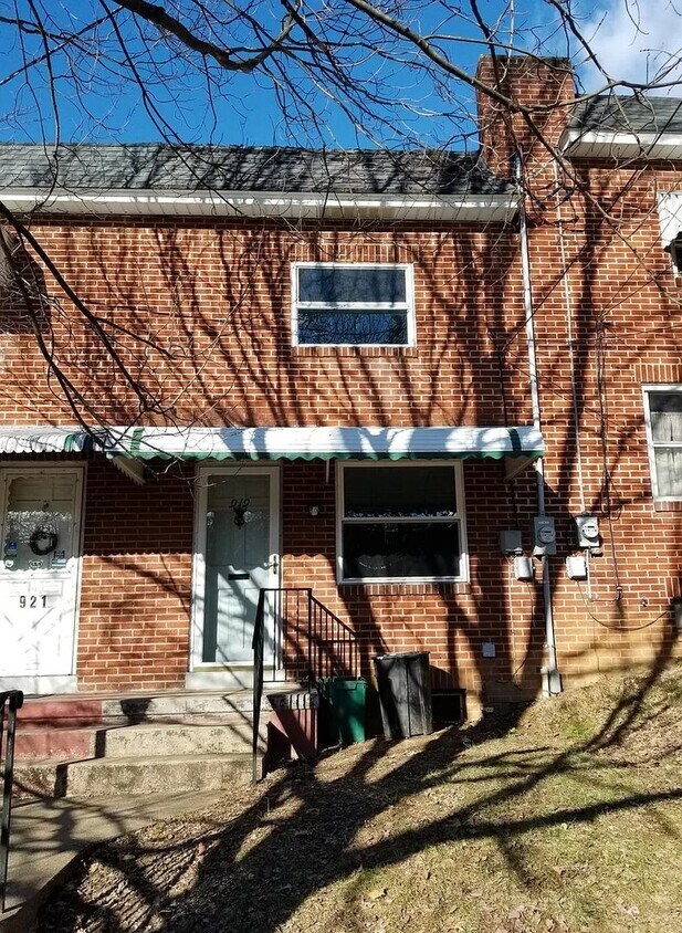 Primary Photo - Charming 2 BR / 1 BA home in Lancaster City