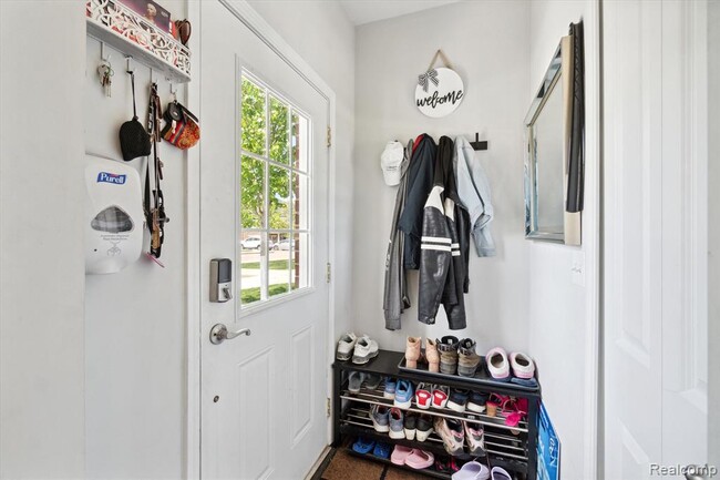 Building Photo - 5662 Arbor Chase Dr