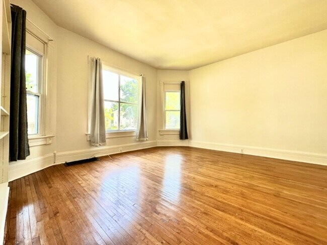 Foto del edificio - 122 S Van Buren St