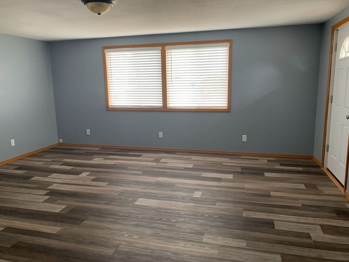 Primary Photo - Charming house on 2 beautiful corner lots!