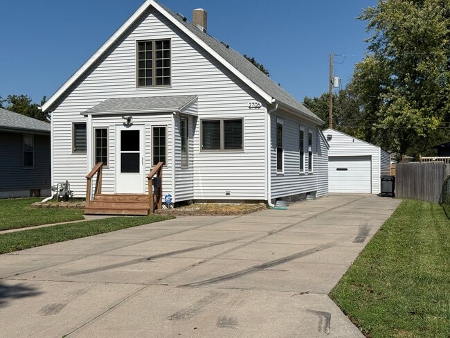 2 bedroom 1 bathroom - 2 bedroom 1 bathroom House
