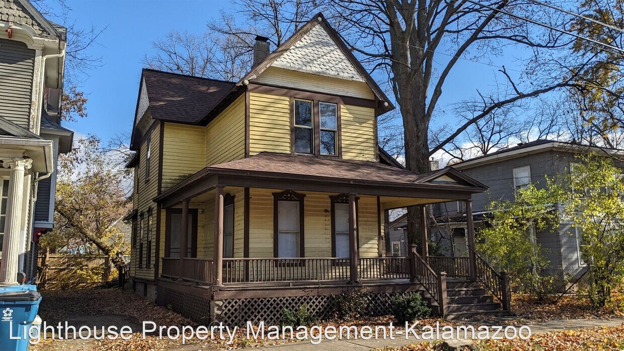 4 br, 2 bath House 511 Locust Street House Rental in Kalamazoo, MI