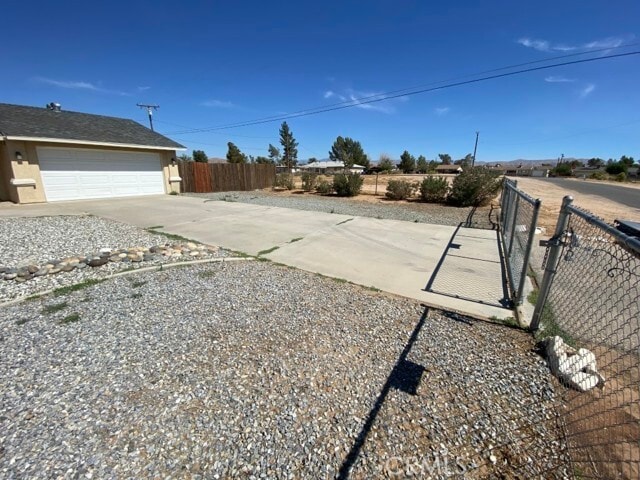 Building Photo - 14555 Pawnee Rd