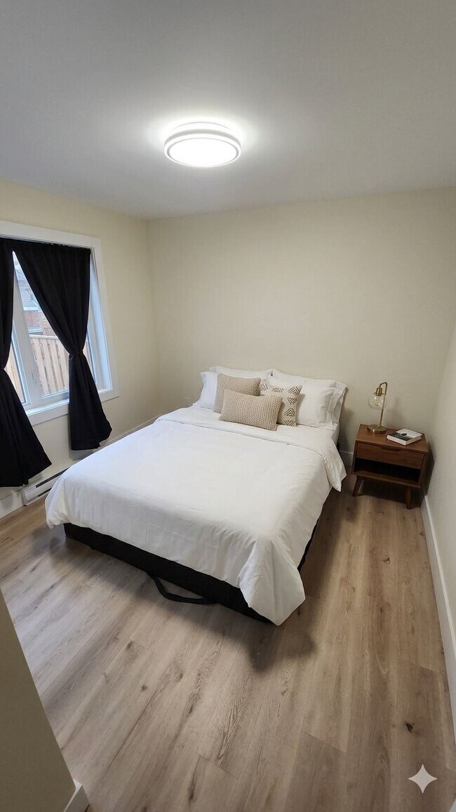 Photo du bâtiment - 7 Charlton Ave