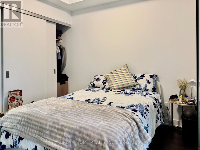 Photo du bâtiment - 2799 Kingston Rd