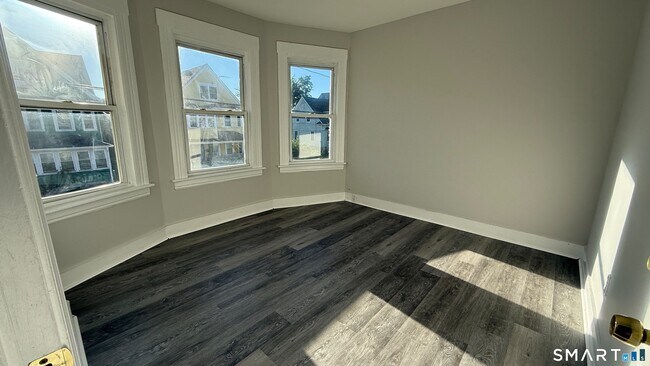 Foto del edificio - 266 Davenport St