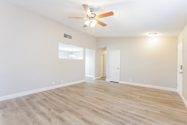 Building Photo - 3944 Grapefruit Cir