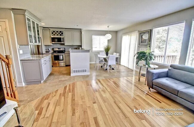 Foto del edificio - 9656 Eagle Creek Pkwy
