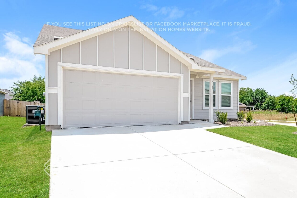 Foto del edificio - 5129 Hidden Treasure Ln